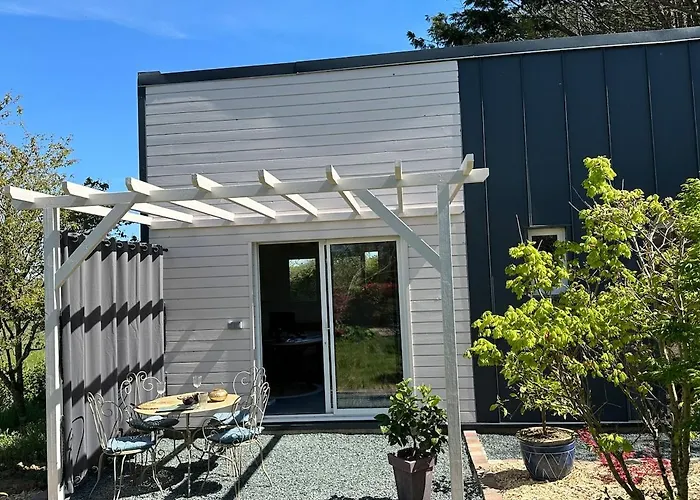 - - Le Champ Des Oiseaux * Plessé